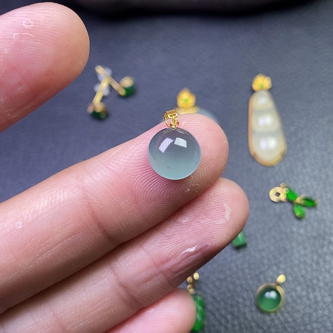 吊坠(不含链)18K金镶嵌翡翠