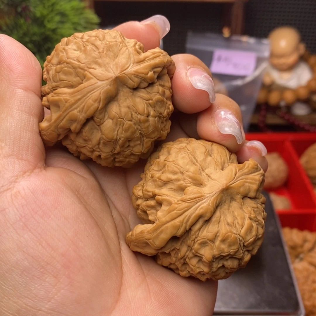 文玩核桃吊坠龙鼎。全品。 边51。丹