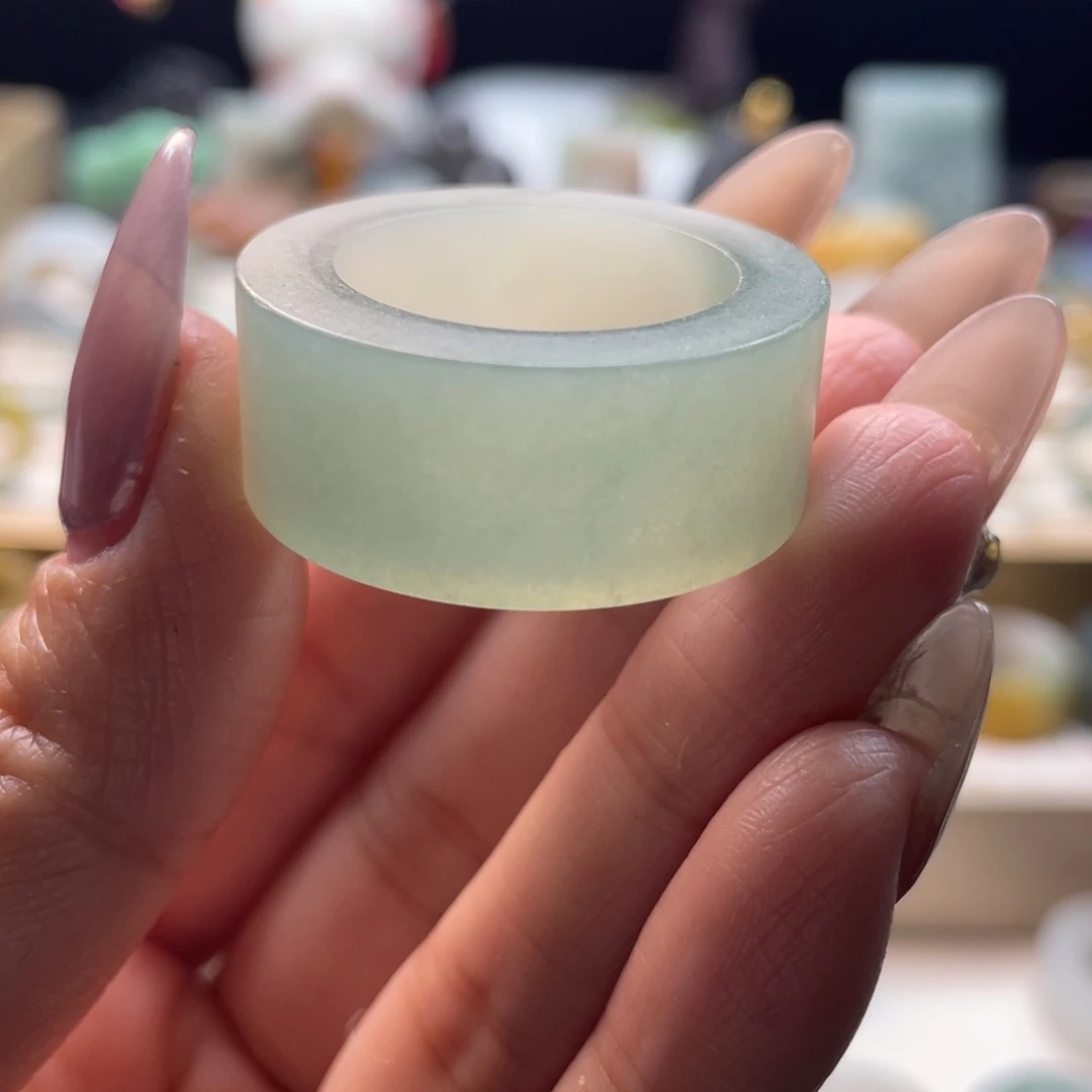 定制翡翠未镶嵌戒指