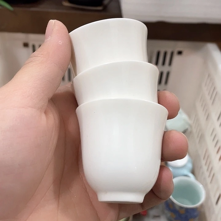 陶瓷茶具全部清清完回家过年