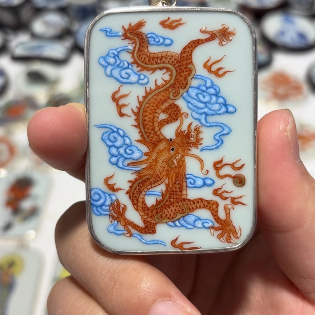 @***见瓷片精品挂件一个