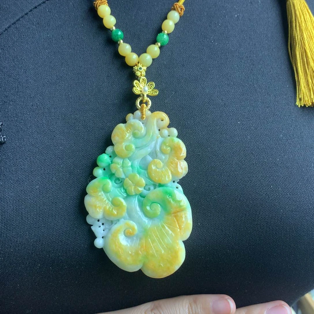 翡翠颈饰未镶嵌翡翠