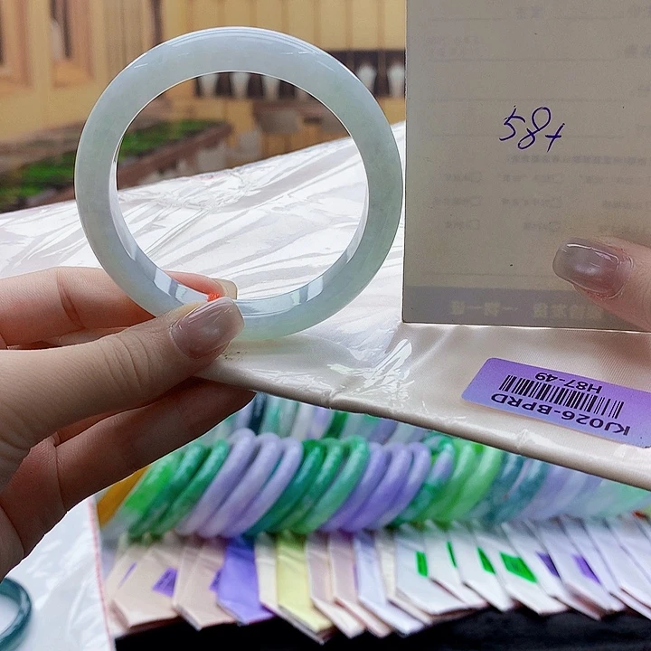 翡翠手镯未镶嵌bb