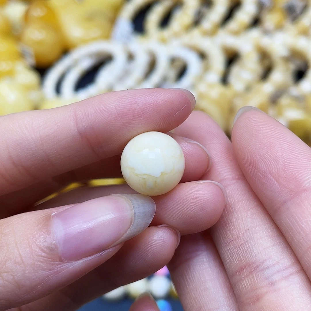 裸石蜜蜡未镶嵌圆珠13.4mm