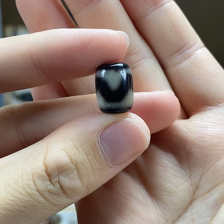 散珠玛瑙/玉髓牙牙