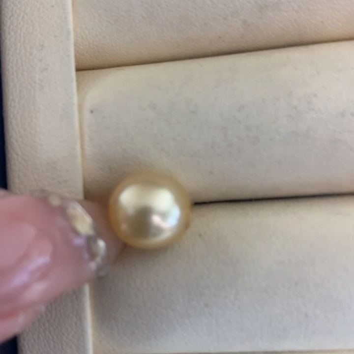 颈饰18K金镶嵌海水珍珠