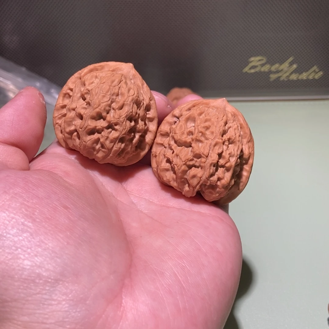 文玩核桃吊坠全品40梨木台