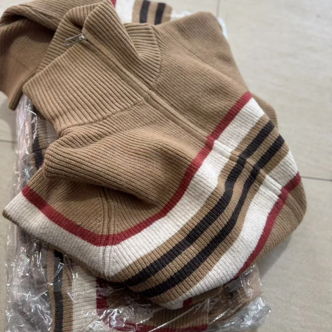 橙子童装  咖色毛衣开衫