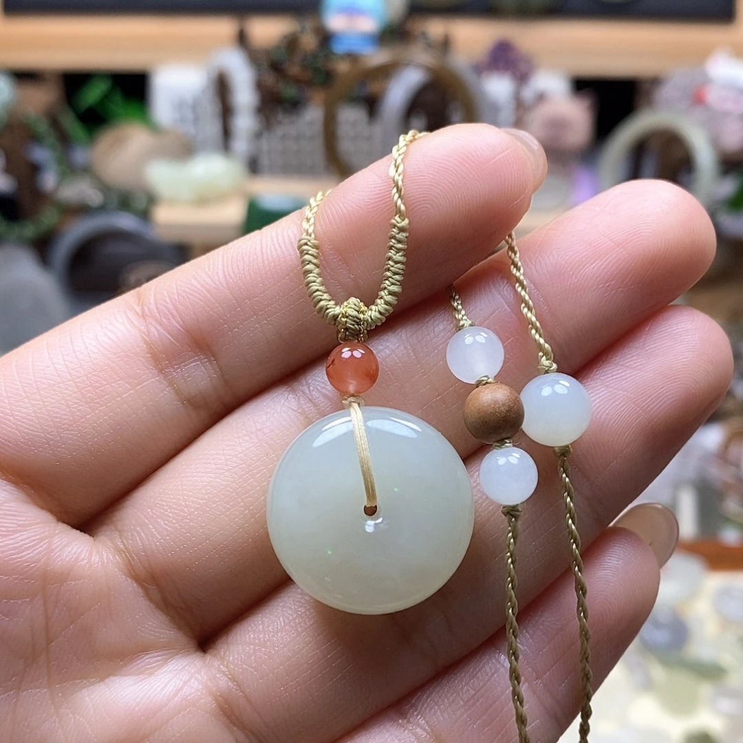 吊坠(赠链)未镶嵌和田玉平安扣21.8