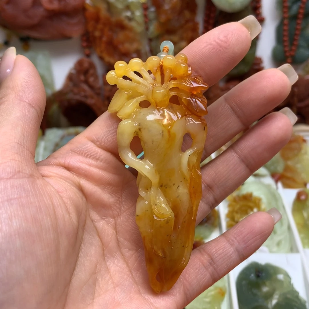 蛇纹石玉颈饰未镶嵌