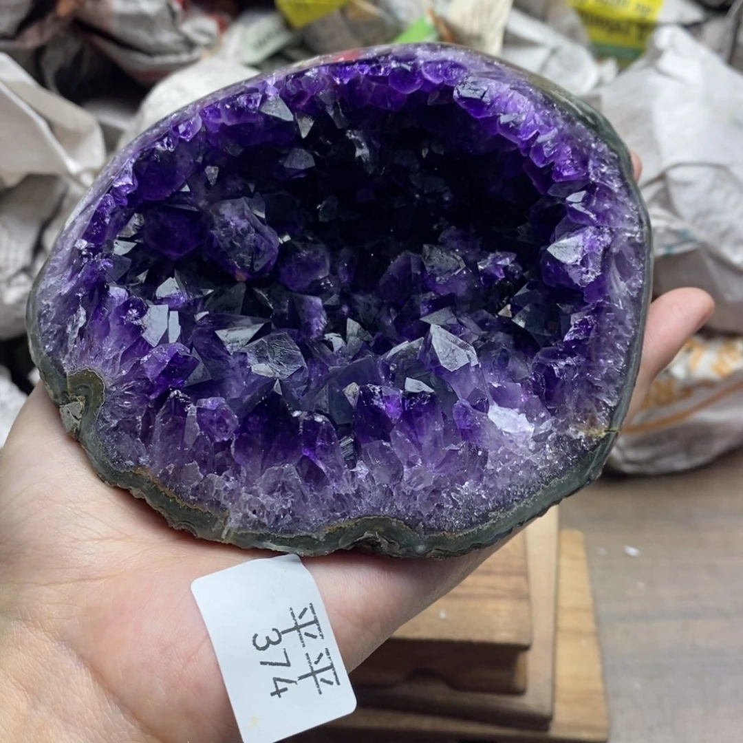 紫晶未镶嵌大型摆件（非配饰）