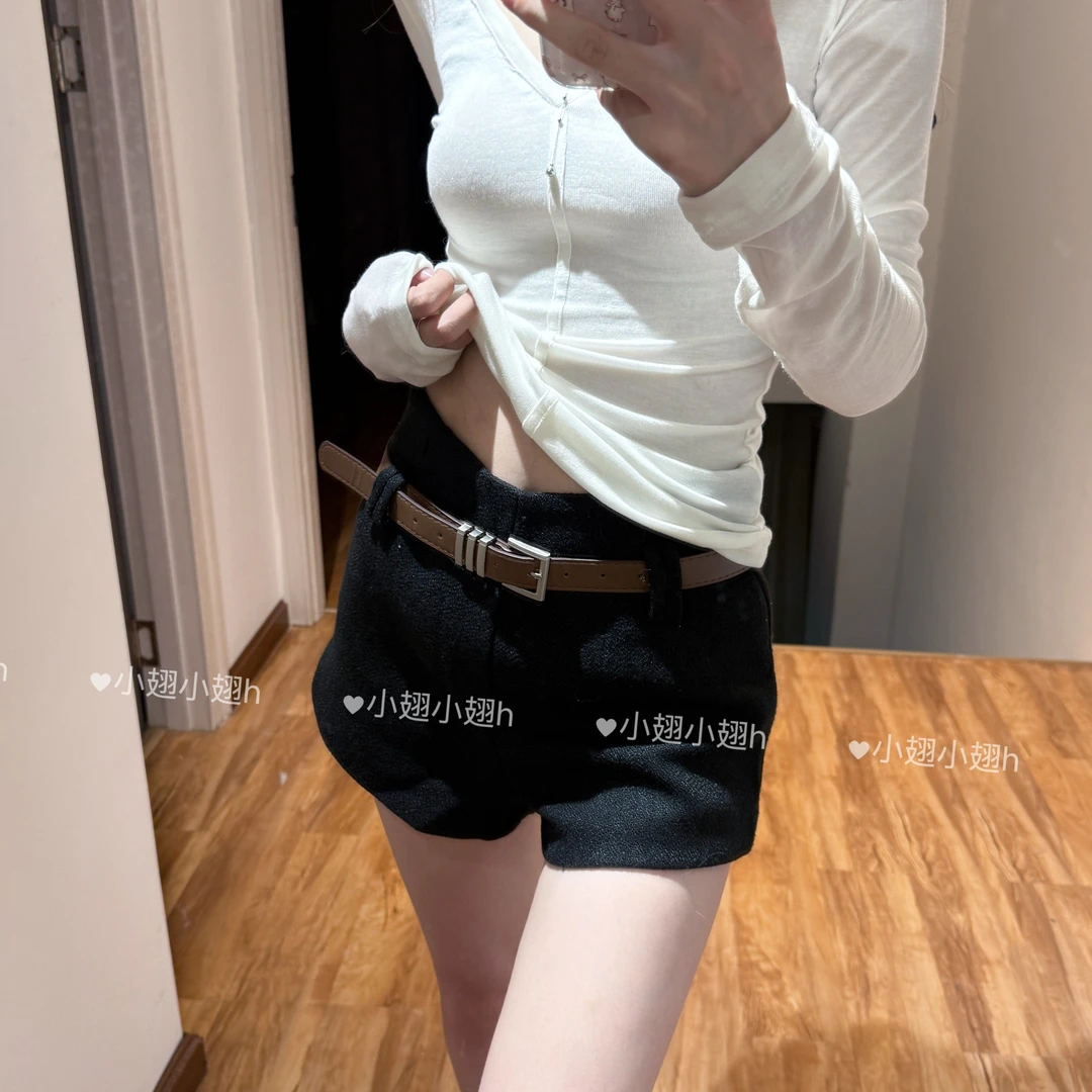 小翅服饰  高腰粗颗粒休闲秋冬百搭短裤(附腰带)
