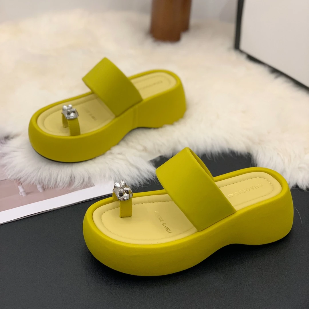 新款套趾配裙子法式简约拖鞋女2025夏季厚底小个子增高外穿人字拖