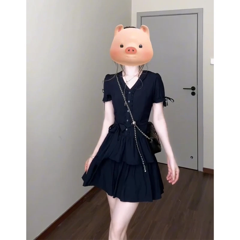 V领连衣裙女2025夏季新款法式气质花边短袖收腰褶皱系带百搭裙子