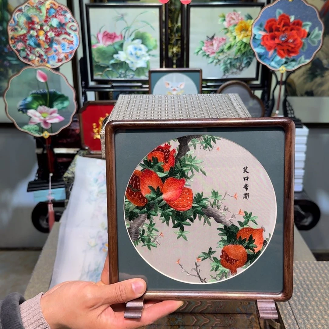 刺绣刺绣工艺精湛