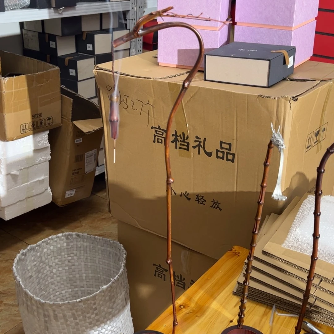 龙挂香慧娟举措花瓣