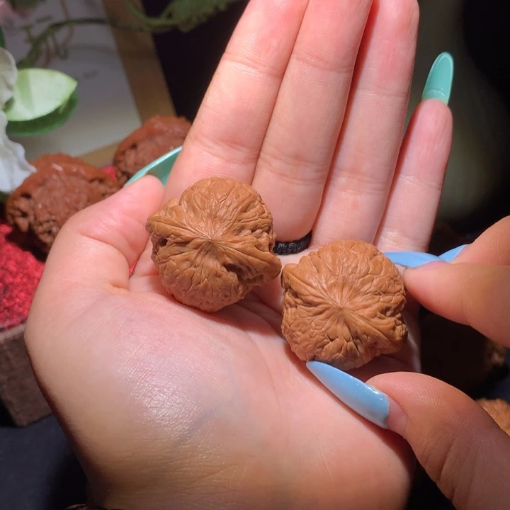 吴***明文玩核桃把件35铁锤