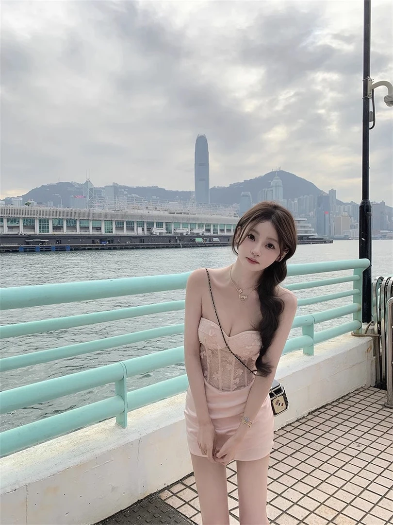 夏季百搭衣服连衣裙辣妹气质显瘦