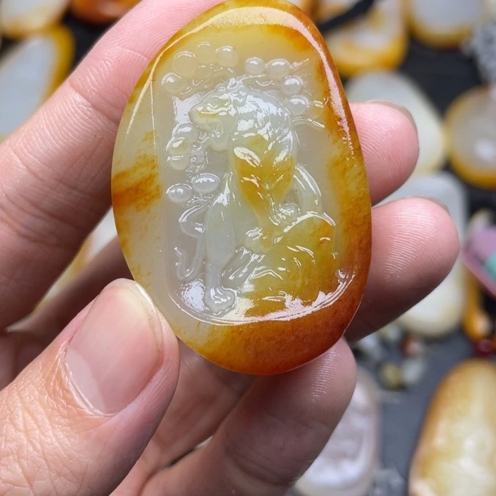 【闪购商品】颈饰未镶嵌和田玉