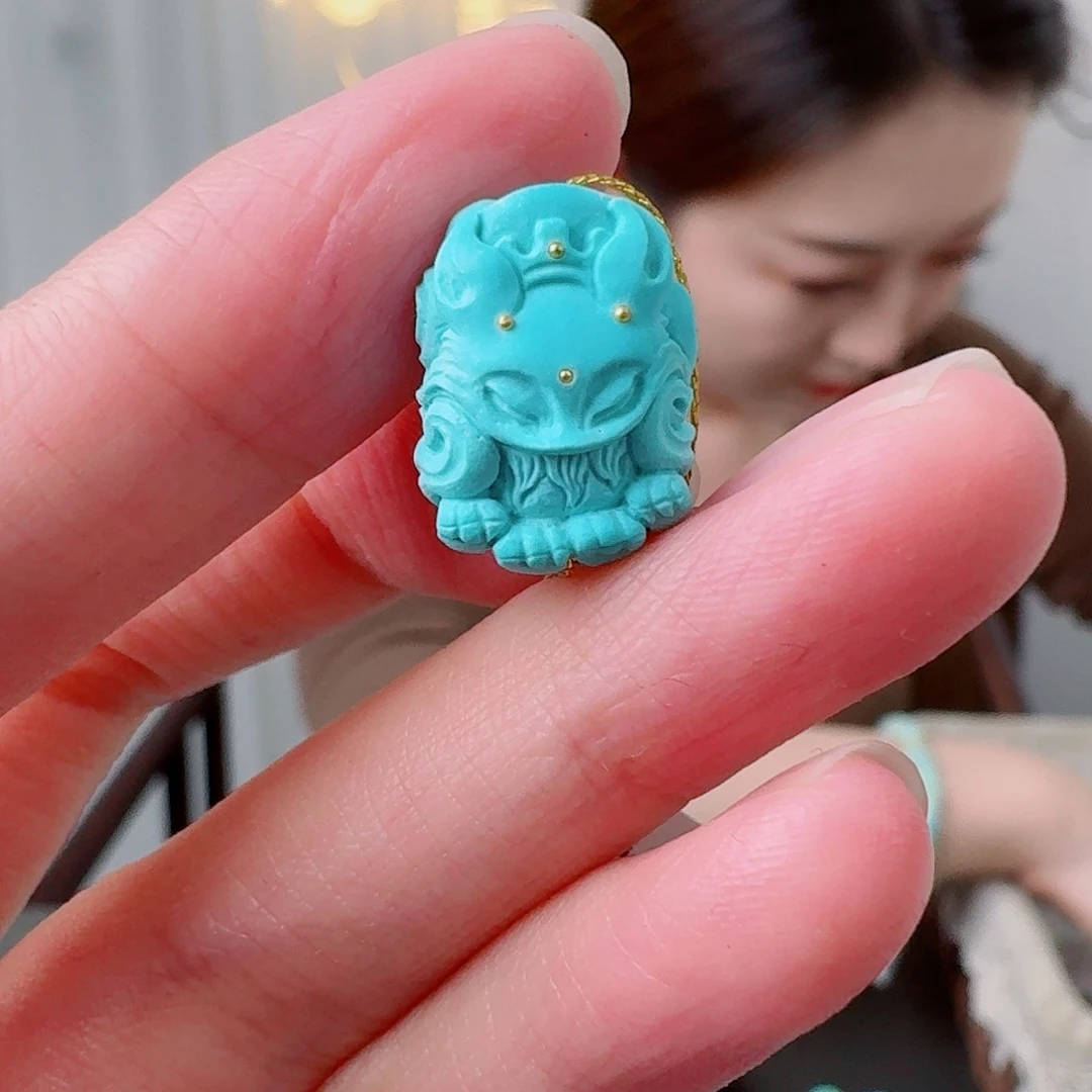 绿松石未镶嵌珠宝奇石