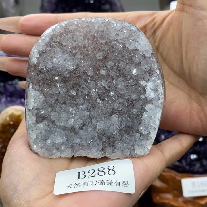紫晶未镶嵌大型摆件（非配饰）