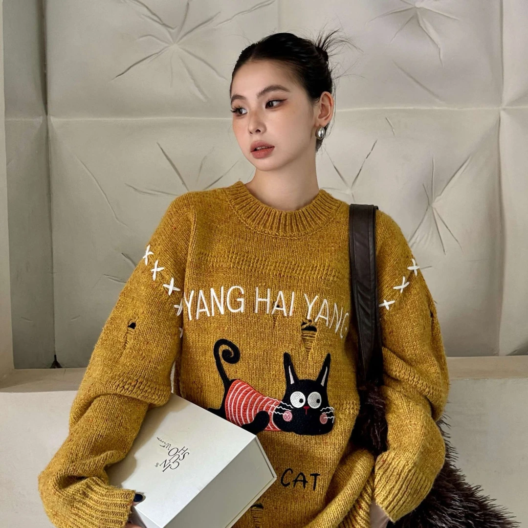 【妹妹专属】YANGHAIYANG 25AW匍匐猫猫破洞毛衣