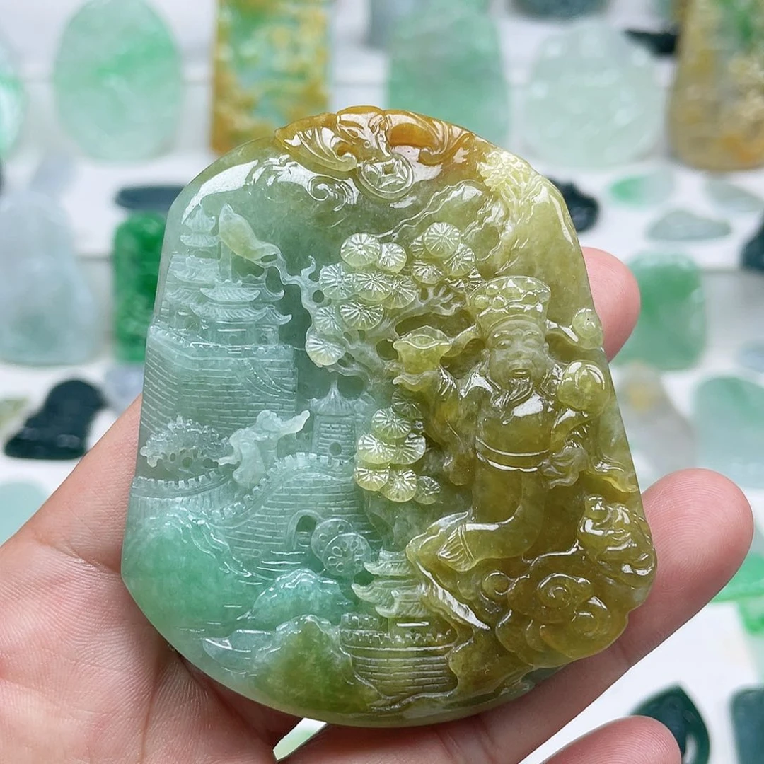翡翠颈饰未镶嵌财神