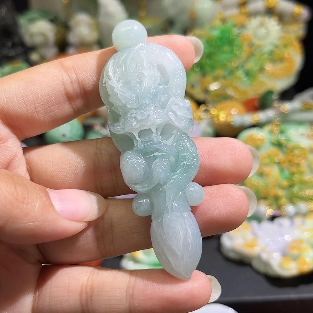 翡翠未镶嵌颈饰待编织
