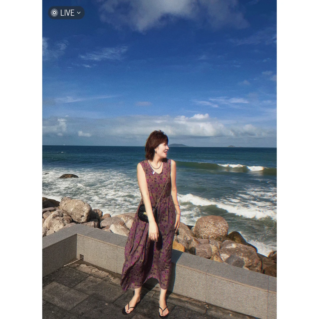 木子静−「江南美人」夏季V领气质优雅宽松甜美浪漫棉绸背心连衣裙