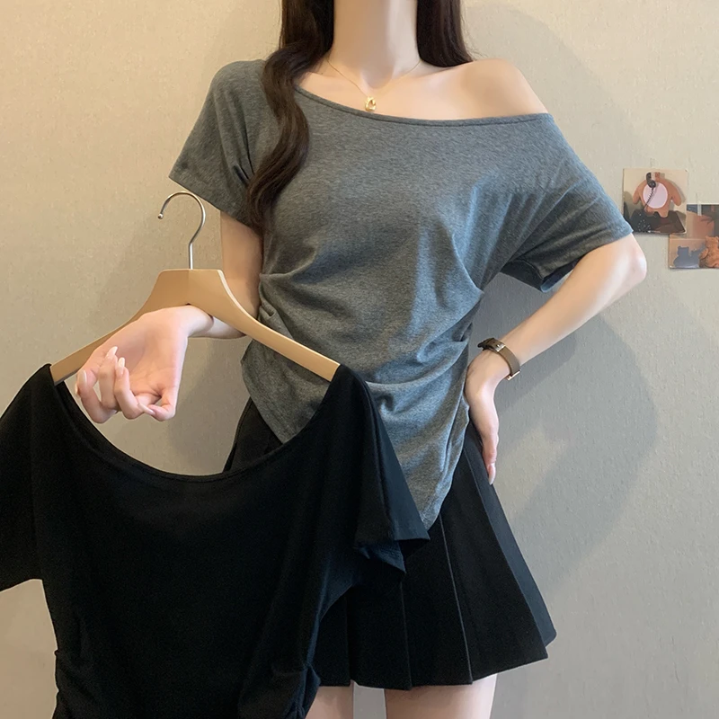 大码胖MM露肩短袖慵懒感斜肩T恤女夏季设计感褶皱收腰显瘦上衣
