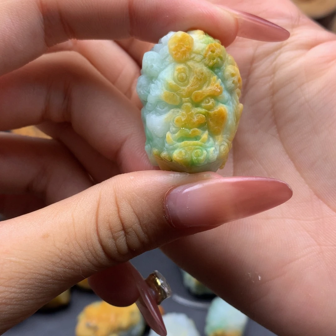 凤***宇未镶嵌定制翡翠翡翠