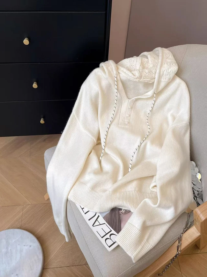 气质温柔帽子镂空时尚设计连帽针织毛衫