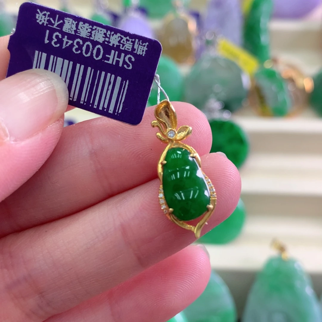 吊坠(不含链)18K金镶嵌翡翠
