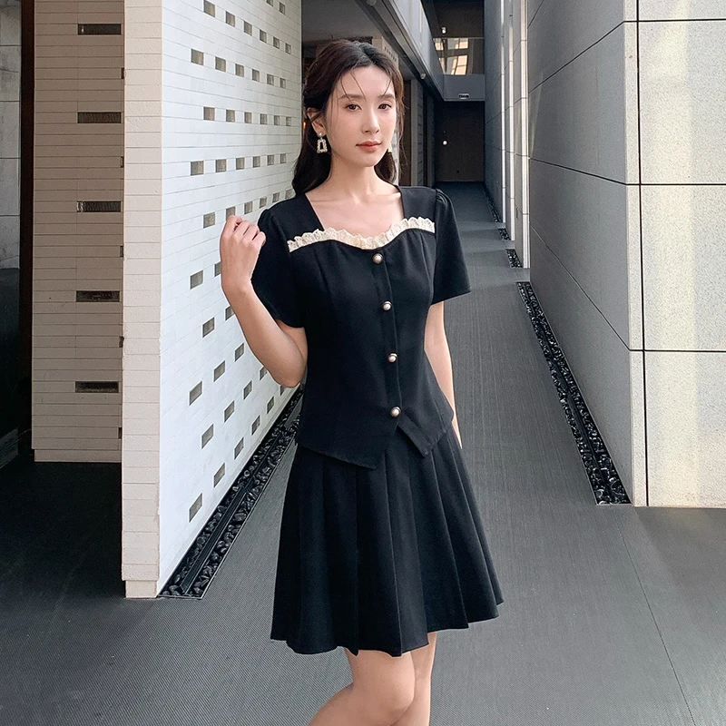 奢姿大码女装2025夏季减龄花边方领两件套胖妹妹时尚百褶通勤套装