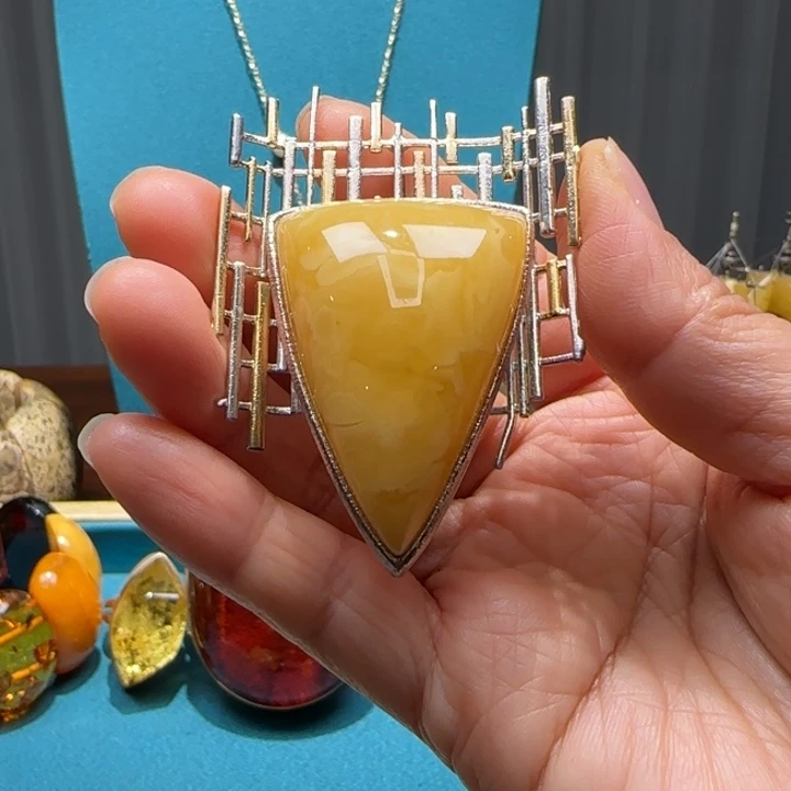 琥珀未镶嵌颈饰波兰设计款琥珀蜜蜡
