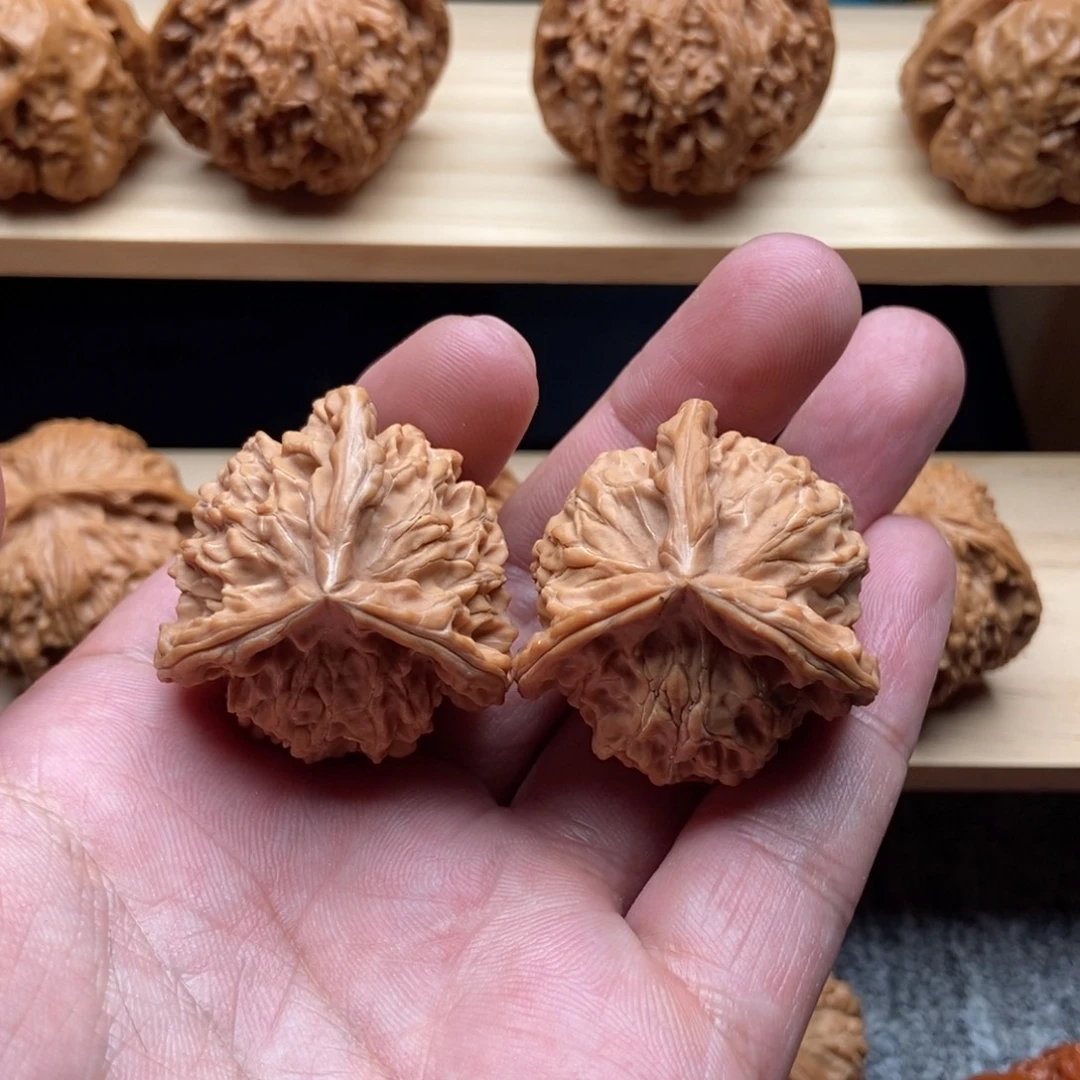 把件文玩核桃盘山三棱