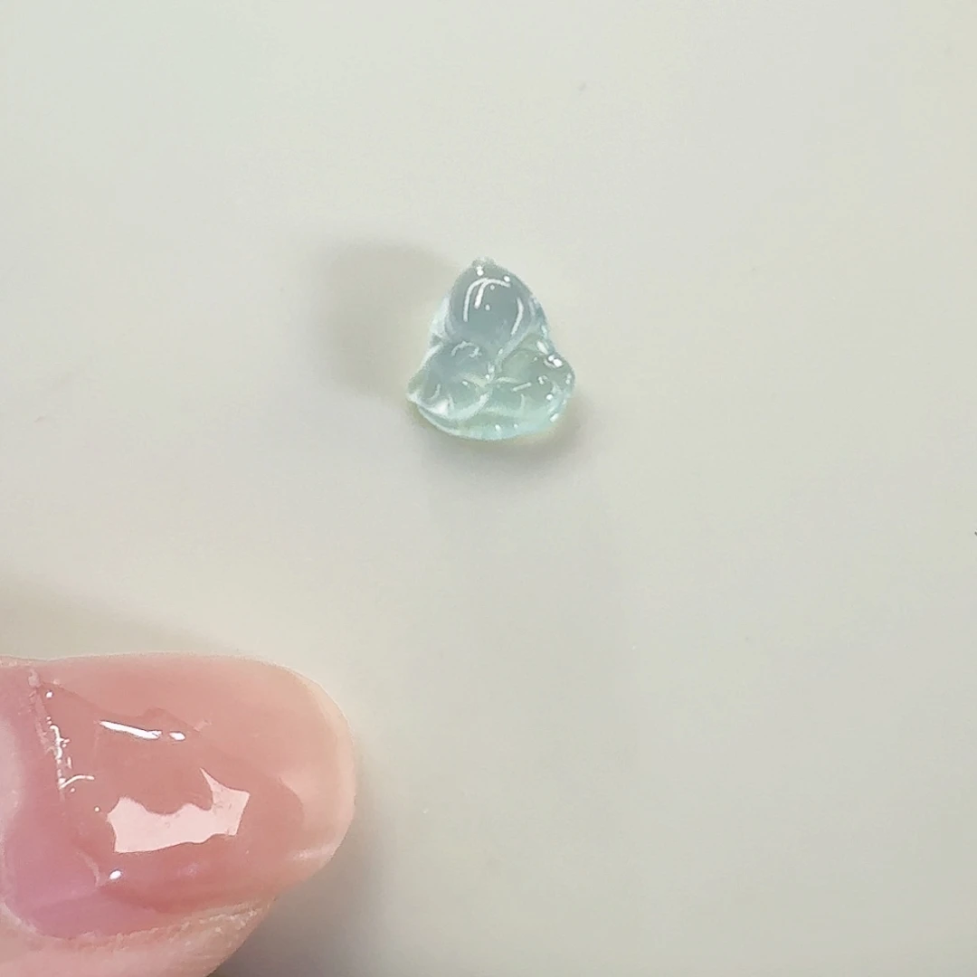 翡翠颈饰未镶嵌白菜