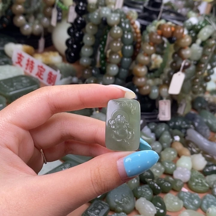 和田玉未镶嵌颈饰