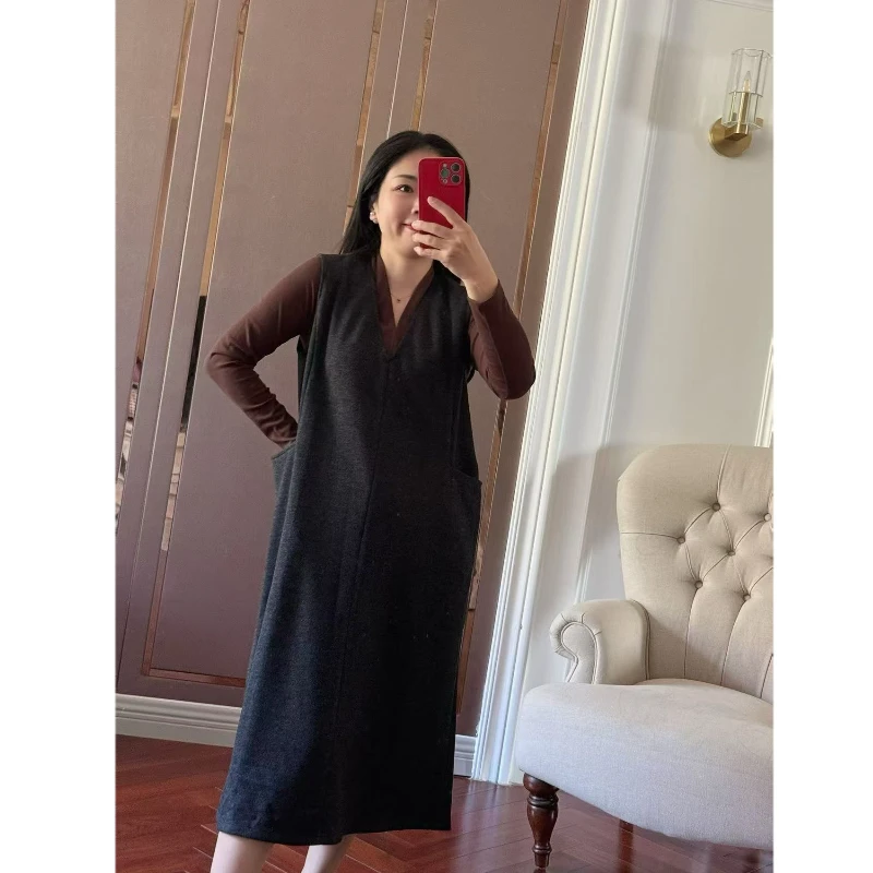 【Zoe轻奢】雾岛清晨·简约风V领双口袋中长款无袖连衣裙250032