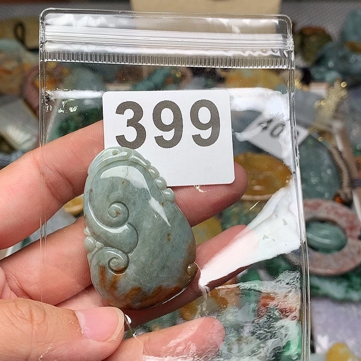 翡翠未镶嵌颈饰熊*熊翡翠