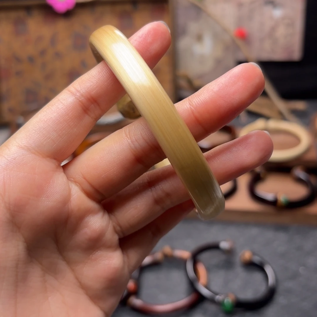 若***回木质非金属白金刚藤手镯