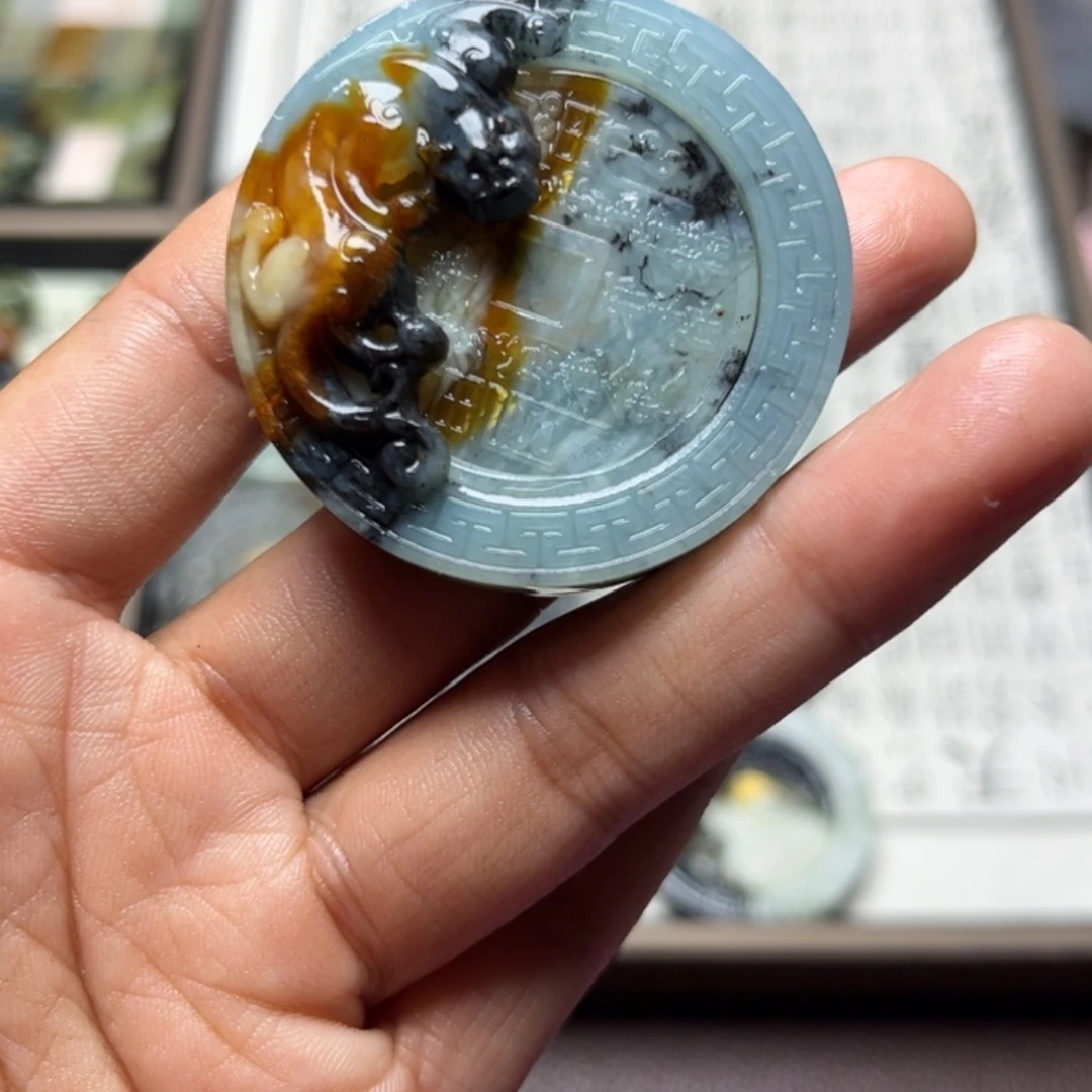 慈***徒蛇纹石玉合金颈饰