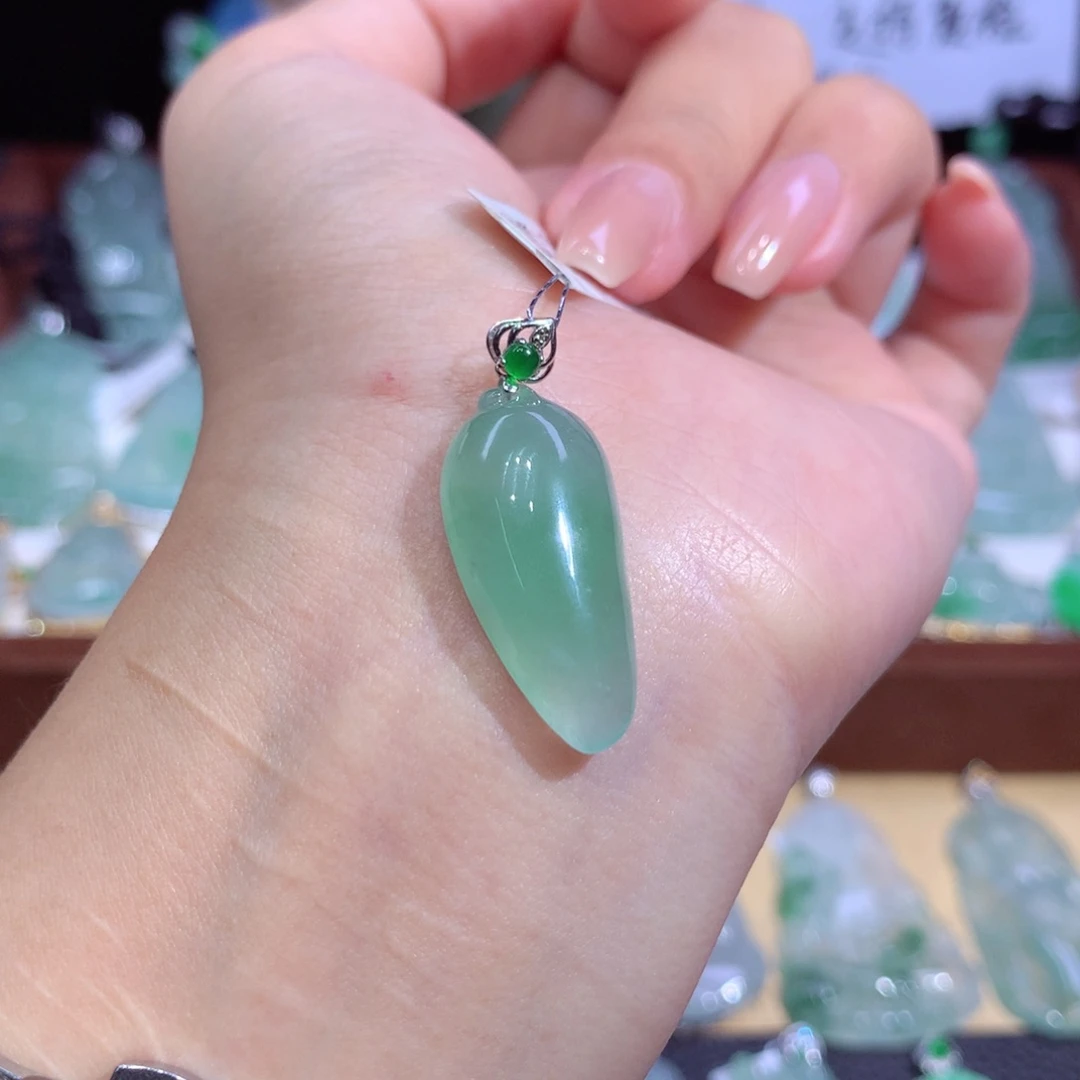 吊坠(不含链)18K金镶嵌翡翠