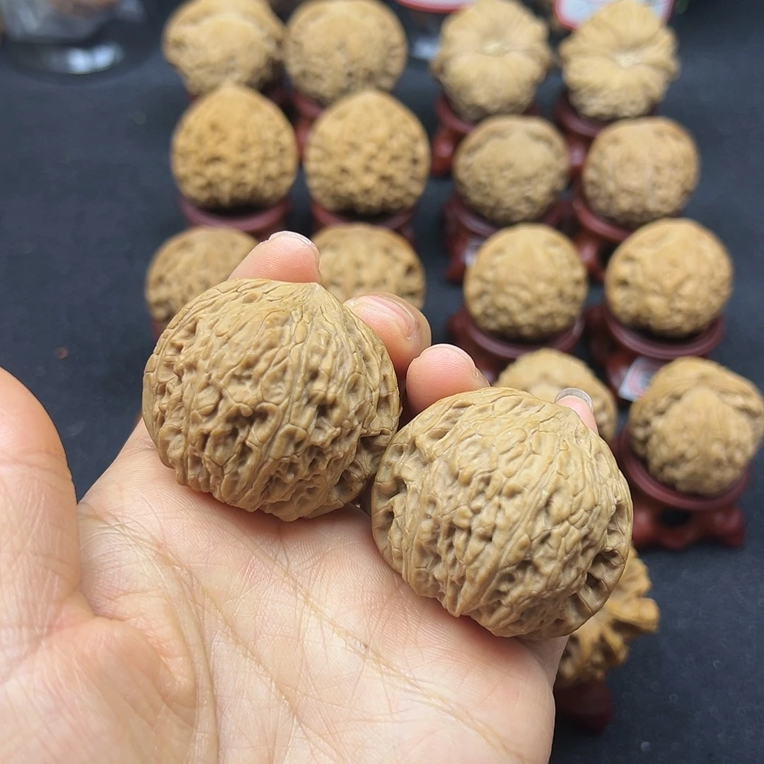 文玩核桃吊坠绣球43