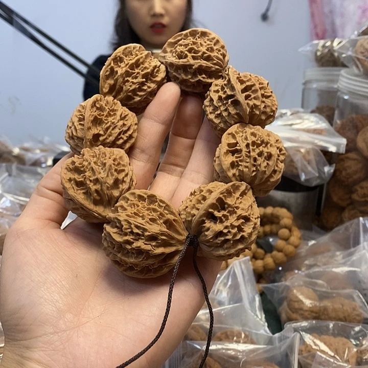 文玩核桃把件38血灯笼手持