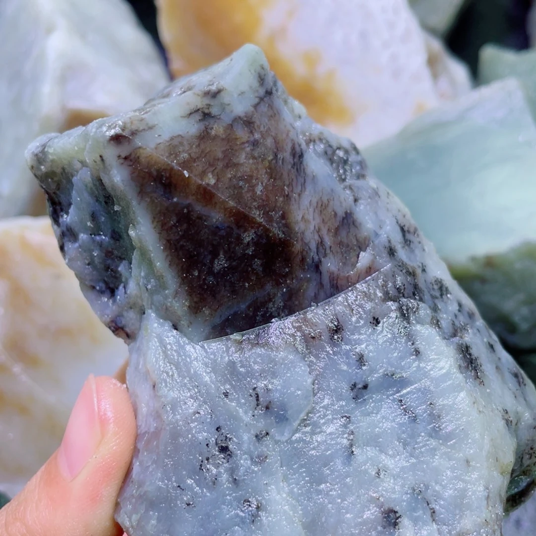 和田玉未镶嵌珠宝半成品