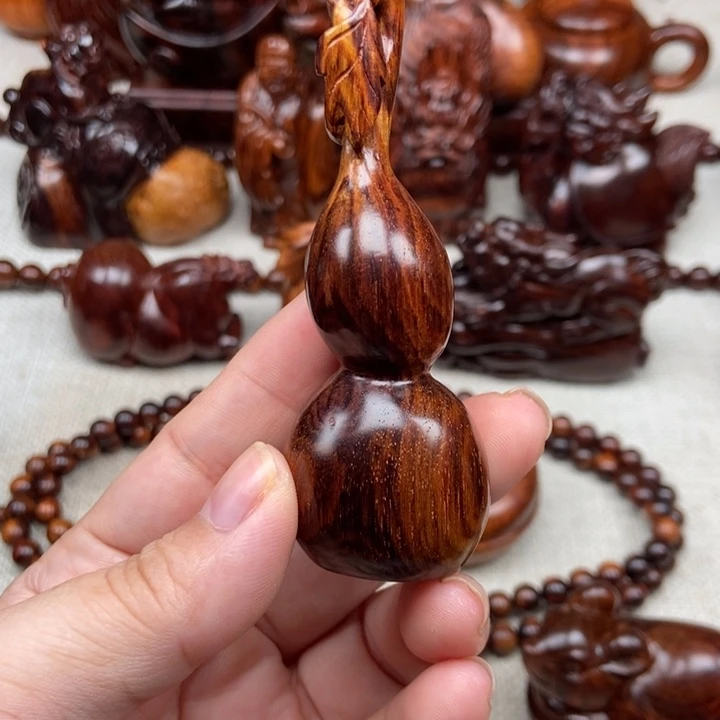 黄花梨/降香黄檀把件