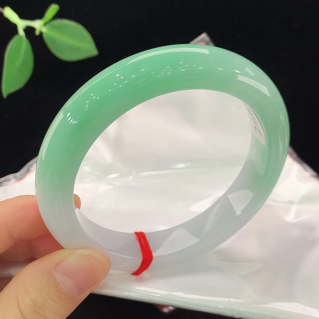 翡翠未镶嵌手镯2095