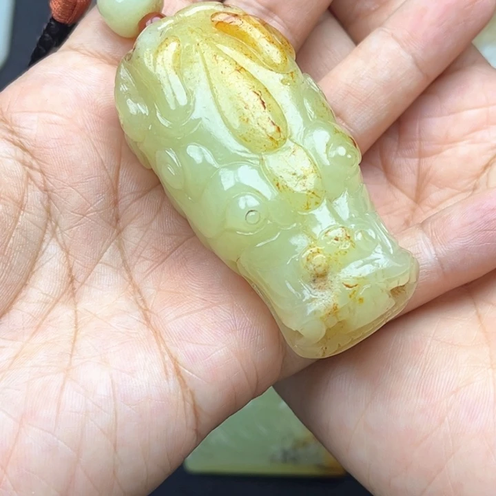 未镶嵌和田玉挂件