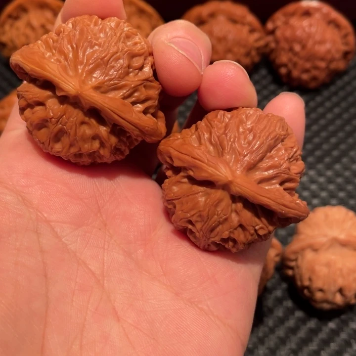 文玩核桃把件宫灯